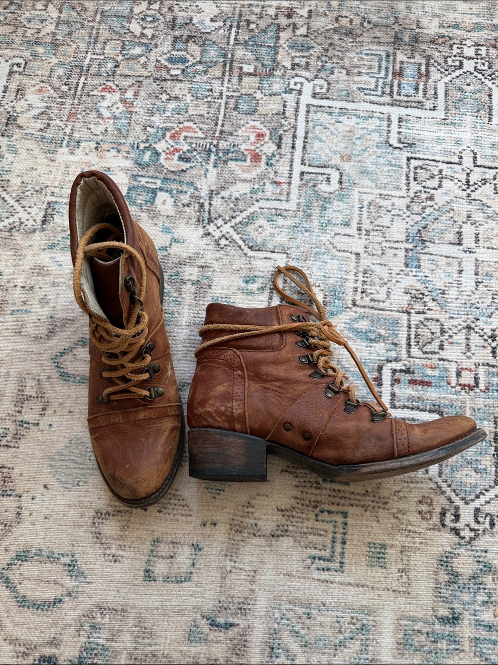 Freebird by Steven Gage bootie size 9 congac